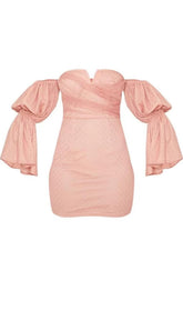 TRÄGERLOSES MINIKLEID IN ROSA